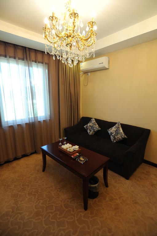 Wanrun International Resort Hotel In Tibet Xigaze Room photo