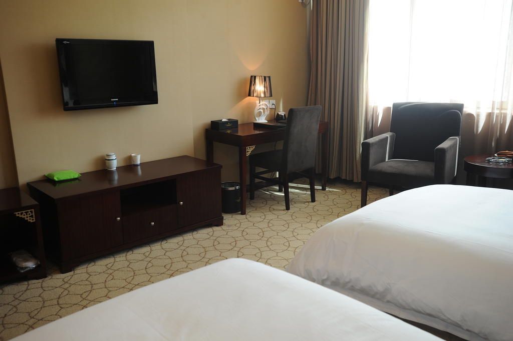 Wanrun International Resort Hotel In Tibet Xigaze Room photo